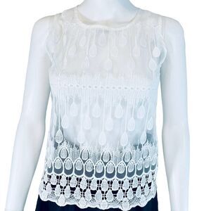JOA Embroidered Sleeveless Top White Small